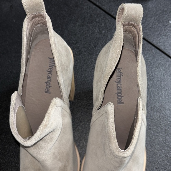 Jeffrey Campbell Women's Rosee Bootie Taupe Suede Pull On Ankle Boot Size 8 1/2​ - Picture 5 of 12